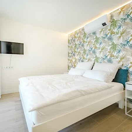 Don Carlos - Adults Only !